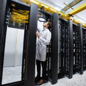 DESARROLLO DE COMPONENTES Y CONSULTAS DENTRO DEL SISTEMAS DEL ALMACEN DE DATOS
